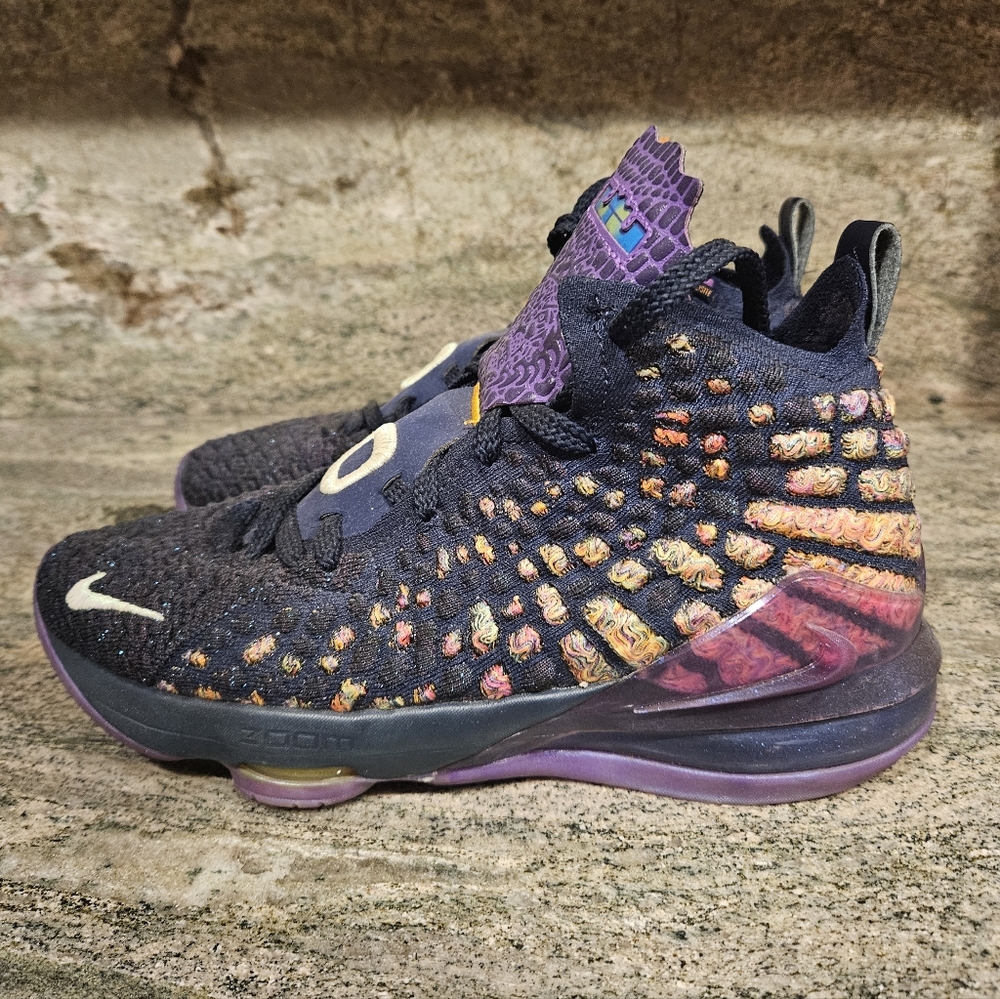 Nike Lebron 17 Monstars Big Kids Grade School Basketball Shoes